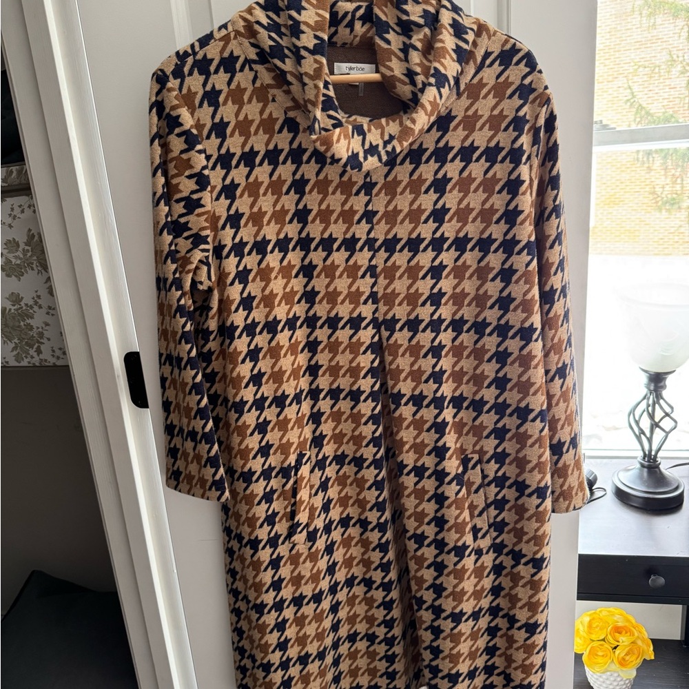 Tyler Boe Houndstooth Dress in Blue and Tan